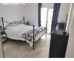 Amplia casa adosada con jardín, terrazas y gran garaje – A pocos minutos de las playas de Manilva