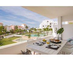 Apartamento de lujo en venta – Cortijo del Golf, El Campanario, Estepona
