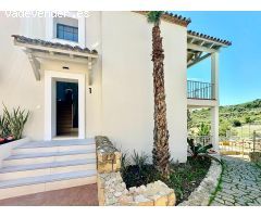 Exclusivas Casas Adosadas nuevas a estrenar con Vistas al Golf y mar.