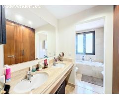Exclusivo Apartamento de 3 Dormitorios en Urbanización Santa María, Estepona