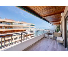 INCREIBLE APARTAMENTO REFORMADO EN PRIMERA LINEA CON VISTAS AL MAR EN EL EDIFICIO NAVAMARES