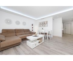 INCREIBLE APARTAMENTO REFORMADO EN PRIMERA LINEA CON VISTAS AL MAR EN EL EDIFICIO NAVAMARES