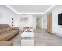 INCREIBLE APARTAMENTO REFORMADO EN PRIMERA LINEA CON VISTAS AL MAR EN EL EDIFICIO NAVAMARES