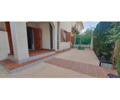 BUNGALOW CON JARDIN EN ESQUINA Y PISCINA COMUNITARIA