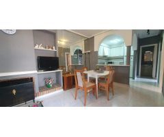 BUNGALOW CON JARDIN EN ESQUINA Y PISCINA COMUNITARIA