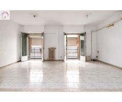 PISO EN CALLE SAN VICENTE FERRER - GRANADA.