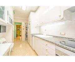 AMPLIO PISO DE 4 HABITACIONES EN ZONA FONERS