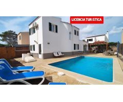 Chalet con piscina propia y licencia turística
