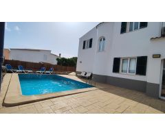Chalet con piscina propia y licencia turística