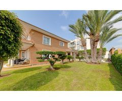 Chalet en Venta en Torrevieja, Alicante