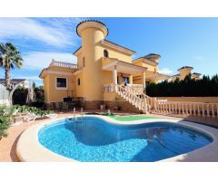 Chalet en Venta en Villamartín, Cádiz