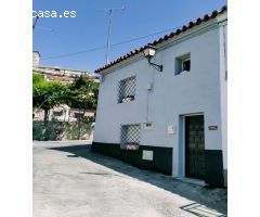Se alquila casa de pueblo recién reformada en Los Santos de la Humosa, calle San Roque n 1. Disponi