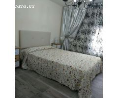 Se alquila casa de pueblo recién reformada en Los Santos de la Humosa, calle San Roque n 1. Disponi