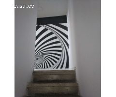 Se alquila casa de pueblo recién reformada en Los Santos de la Humosa, calle San Roque n 1. Disponi