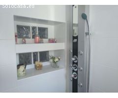 Se alquila casa de pueblo recién reformada en Los Santos de la Humosa, calle San Roque n 1. Disponi