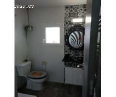 Se alquila casa de pueblo recién reformada en Los Santos de la Humosa, calle San Roque n 1. Disponi