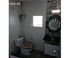Se alquila casa de pueblo recién reformada en Los Santos de la Humosa, calle San Roque n 1. Disponi