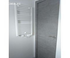 Se alquila casa de pueblo recién reformada en Los Santos de la Humosa, calle San Roque n 1. Disponi