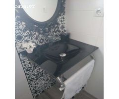 Se alquila casa de pueblo recién reformada en Los Santos de la Humosa, calle San Roque n 1. Disponi
