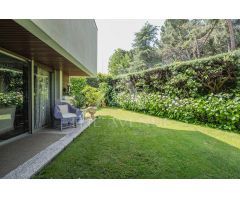 Exclusivo Bajo Dúplex de Esquina con Jardín Privado en El Soto de la Moraleja