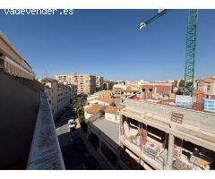 Atico de 1 dormitorio en pleno corazón de la Playa de los Locos, Torrevieja.