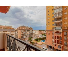 APARTAMENTO (93 m², 5ª PLANTA) CON AMPLIA TERRAZA DE 17 m², PISCINA Y ZONA VERDE.