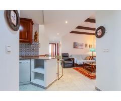 APARTAMENTO (93 m², 5ª PLANTA) CON AMPLIA TERRAZA DE 17 m², PISCINA Y ZONA VERDE.