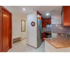 APARTAMENTO (93 m², 5ª PLANTA) CON AMPLIA TERRAZA DE 17 m², PISCINA Y ZONA VERDE.