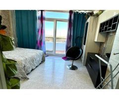 Acogedor ático céntrico (45 m² - 5ª planta) con balcón, piscina y ¡a sólo 1.400 m de Playa del Cura!