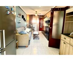 Acogedor ático céntrico (45 m² - 5ª planta) con balcón, piscina y ¡a sólo 1.400 m de Playa del Cura!