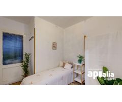 PISO A REFORMAR DE 4HAB CON PARKING!!!