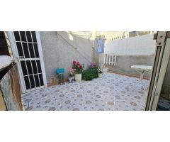 ???? Casa en planta baja con solárium cerrado en Aguas Nuevas