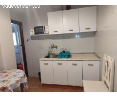 Piso zona Zapillo para estudiantes 4 dorm.