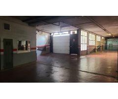Amplia plaza de garaje en el Zapillo, Almería: Vigilancia privada y ubicación privilegiada