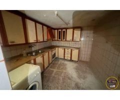 CASA EN VENTA PARA REFORMAR EN EL CASCO ANTIGUO