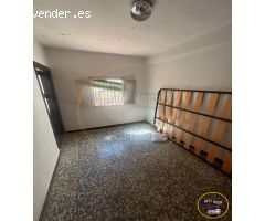 CASA EN VENTA PARA REFORMAR EN EL CASCO ANTIGUO