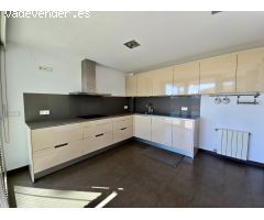 Vivienda de diseño con 3 dormitorios en Masías – perfecta para familias o estudiantes del CEU