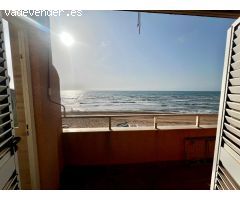 Ático dúplex en primera línea de playa en La Mata