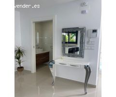 Villa de Lujo en Venta en San Miguel de Salinas, Alicante
