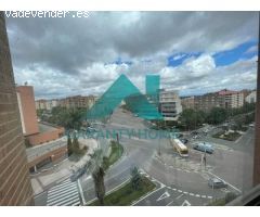 ???? ¡SE VENDE OFICINA CONVERTIBLE A VIVIENDA EN EDIFICIO EUROPA, ZONA CENTRO – CÁCERES! ?