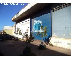 Se vende o alquila Nave Industrial en Carretera de Mérida