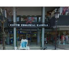 Se alquila local en Centro Comercial Canovas