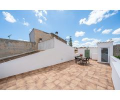 Casa de Pueblo de Obra Nueva con Estudio Independiente en Maria de la Salud, Mallorca