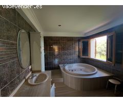 SE VENDE EXCLUSIVO CHALET EN CALA BONA