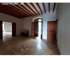 Se vende posesión en el corazón de Binissalem
