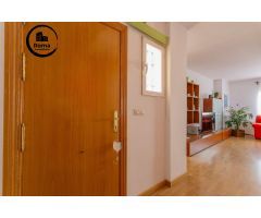 PRECIOSA CASA EN ARMILLA, ZONA CENTRO COMERCIAL NEVADA