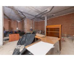 Local comercial junto centro de salud de Armilla
