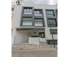 Se vende  ATICO  en Maracena