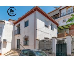 BONITA CASA EN EL BARRIO DE SAN ILDEFONSO JUNTO CERVEZAS ALHAMBRA