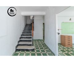 BONITA CASA EN EL BARRIO DE SAN ILDEFONSO JUNTO CERVEZAS ALHAMBRA